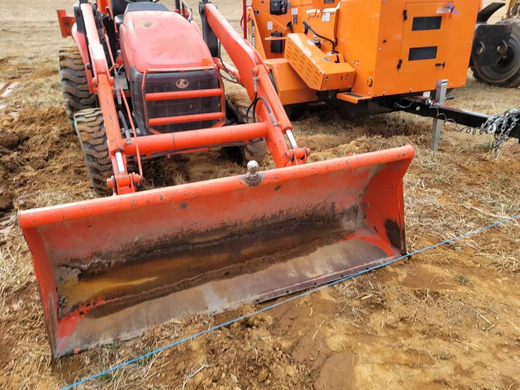 Kubota L39 Tractor Loader Backhoe 'Ride & Drive'