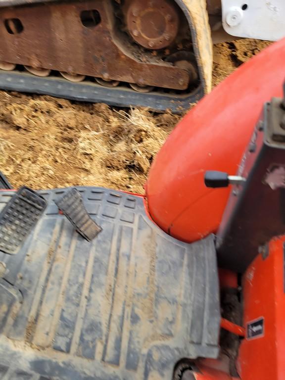 Kubota L39 Tractor Loader Backhoe 'Ride & Drive'