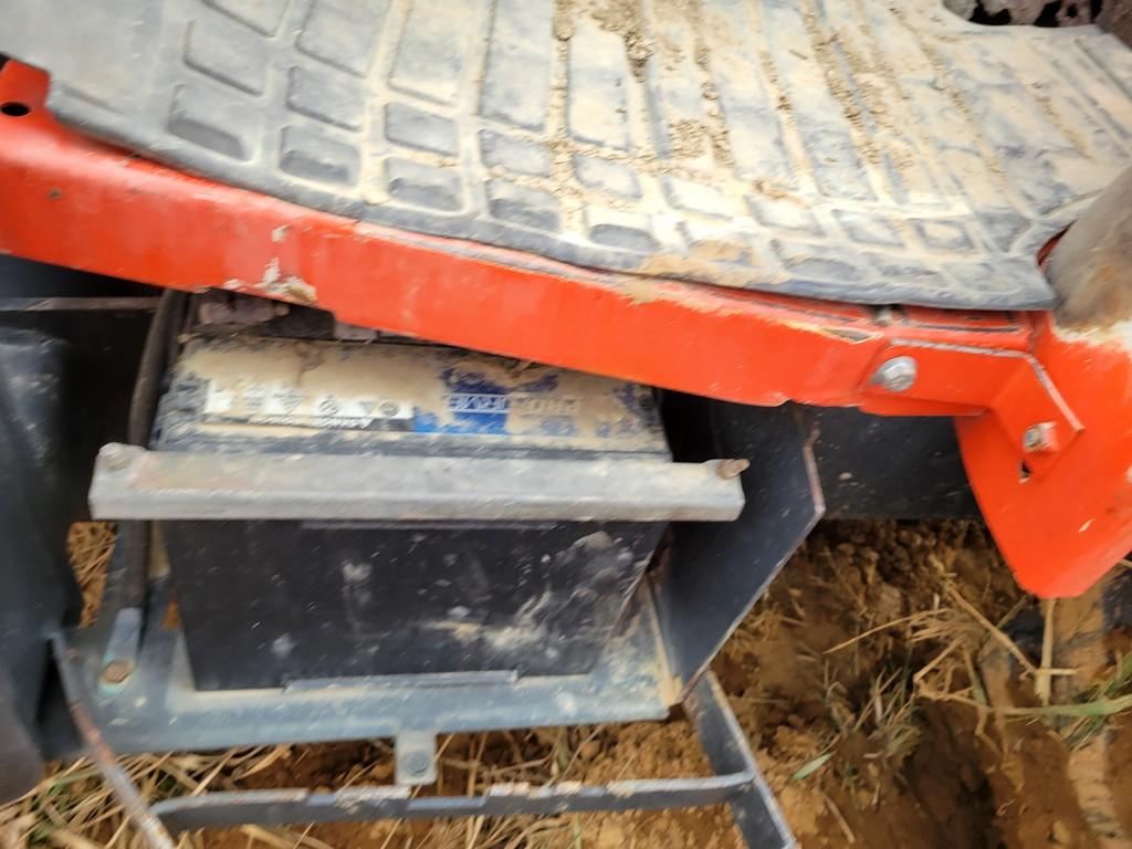 Kubota L39 Tractor Loader Backhoe 'Ride & Drive'