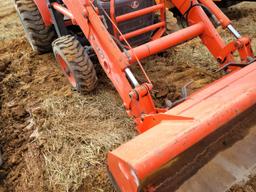 Kubota L39 Tractor Loader Backhoe 'Ride & Drive'