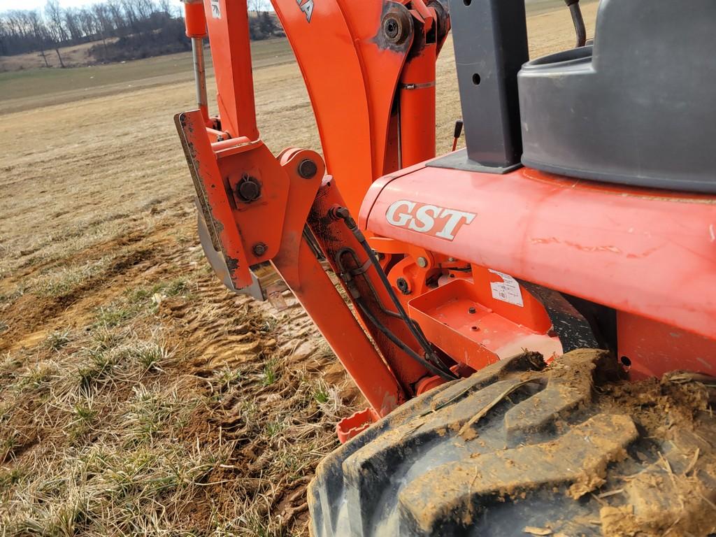 Kubota L39 Tractor Loader Backhoe 'Ride & Drive'