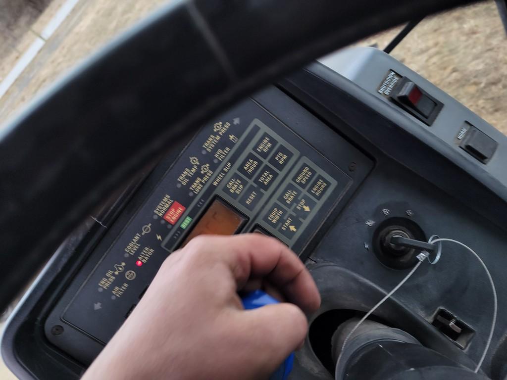 Case IH 7240 Cab Tractor 'Ride & Drive'