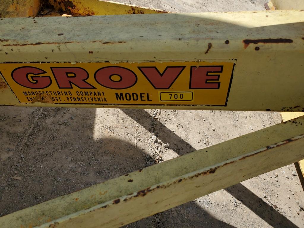 Grove  700 Back Blade