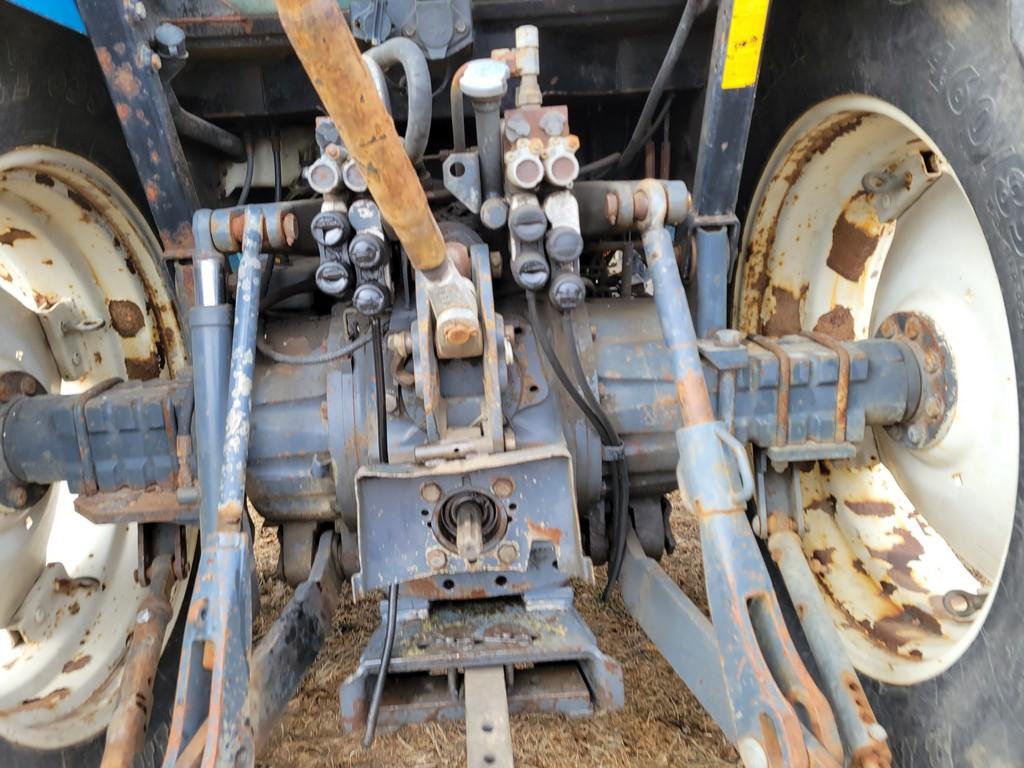New Holland TS110 Cab Tractor 'Ride & Drive'