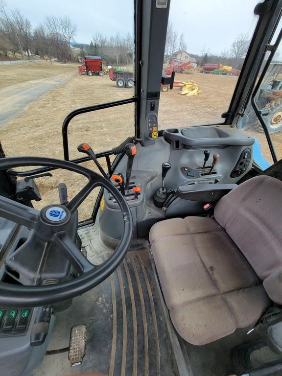 New Holland TS110 Cab Tractor 'Ride & Drive'