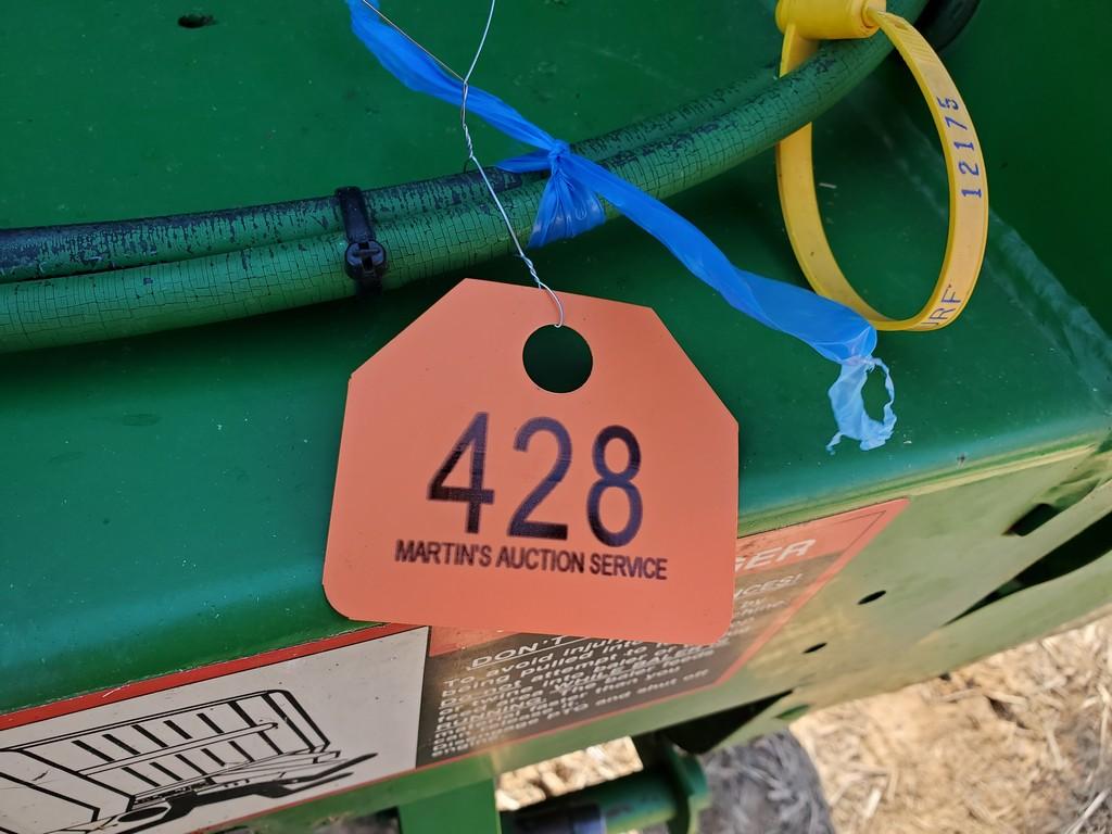 John Deere 335 Round Baler