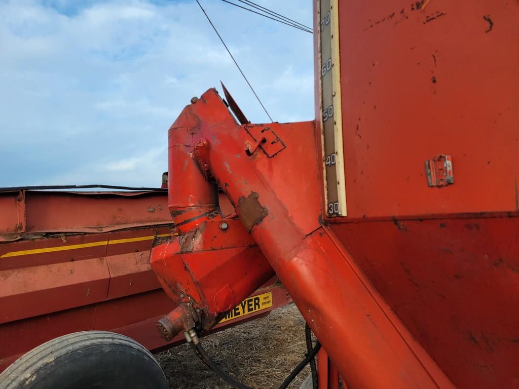Gehl 100 Grinder Mixer