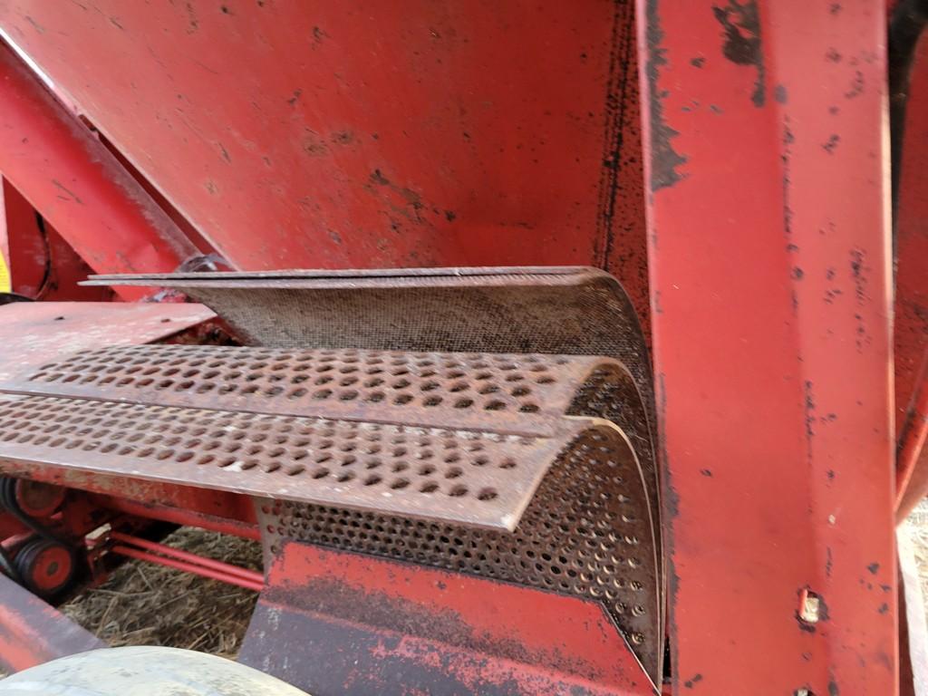 Gehl 100 Grinder Mixer