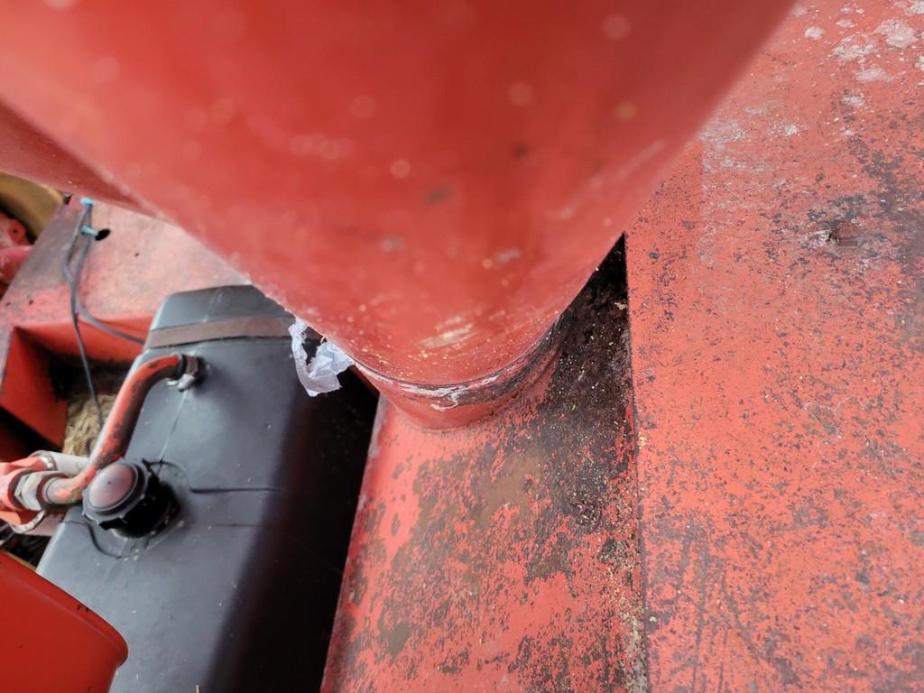 Gehl 100 Grinder Mixer