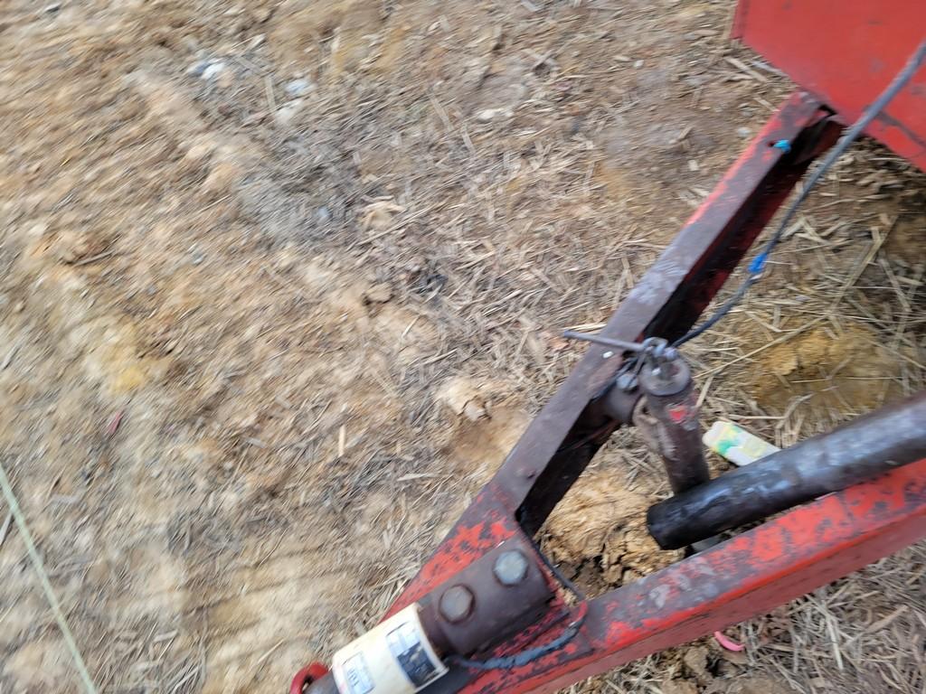 Gehl 100 Grinder Mixer