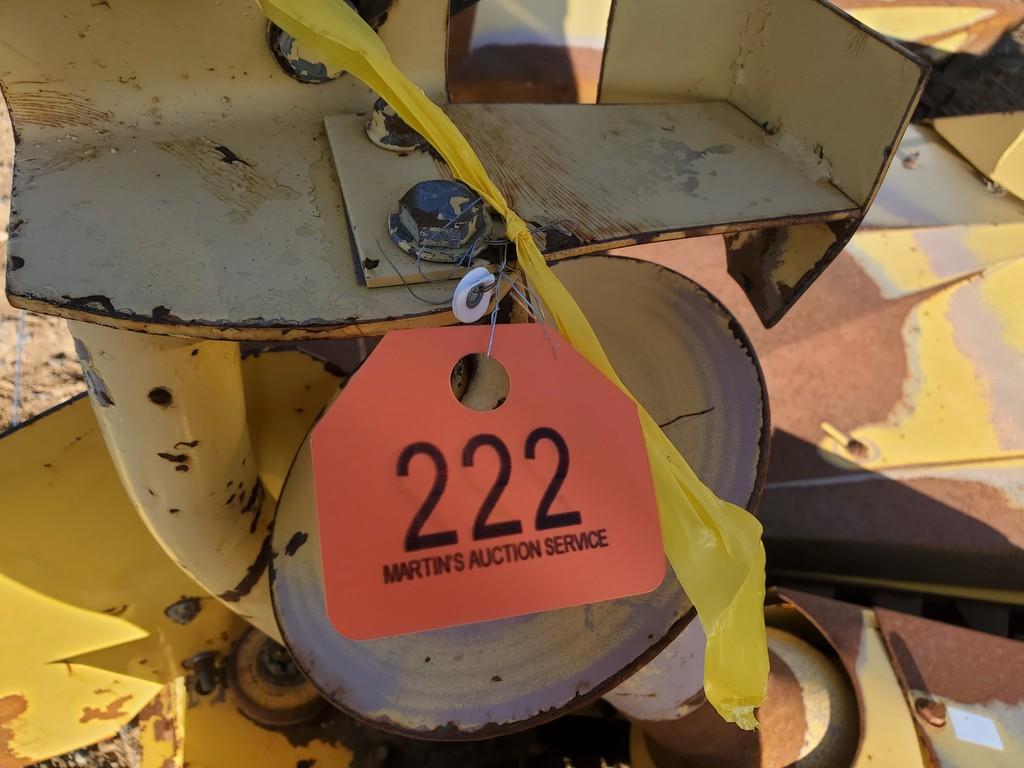 New Holland 824 Corn Head