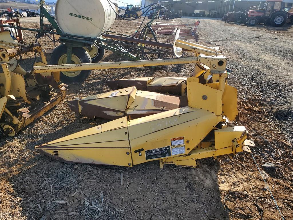 New Holland 824 Corn Head