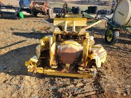 New Holland 824 Corn Head