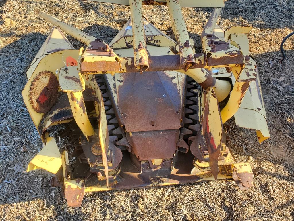 New Holland 824 Corn Head