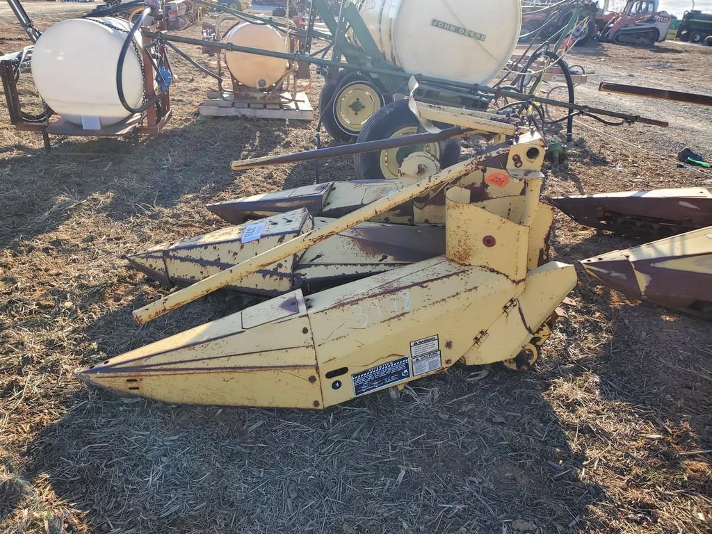 New Holland 824 Corn Head