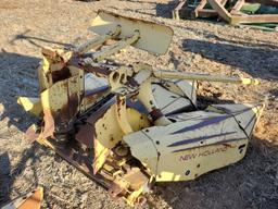 New Holland 824 Corn Head