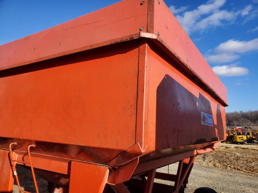 Turnco 225S Gravity Bin Wagon