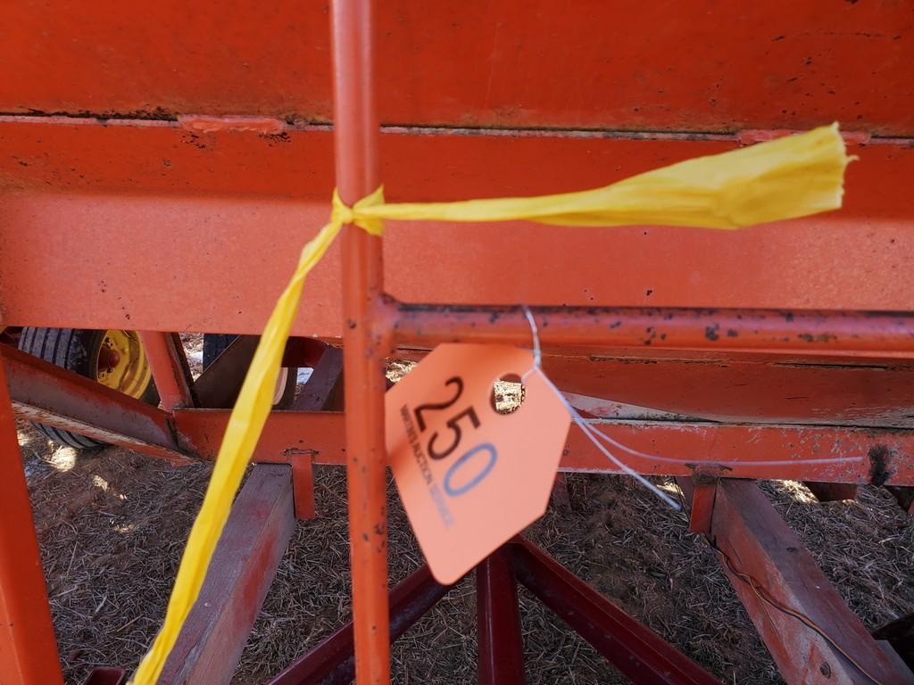 Turnco 225S Gravity Bin Wagon
