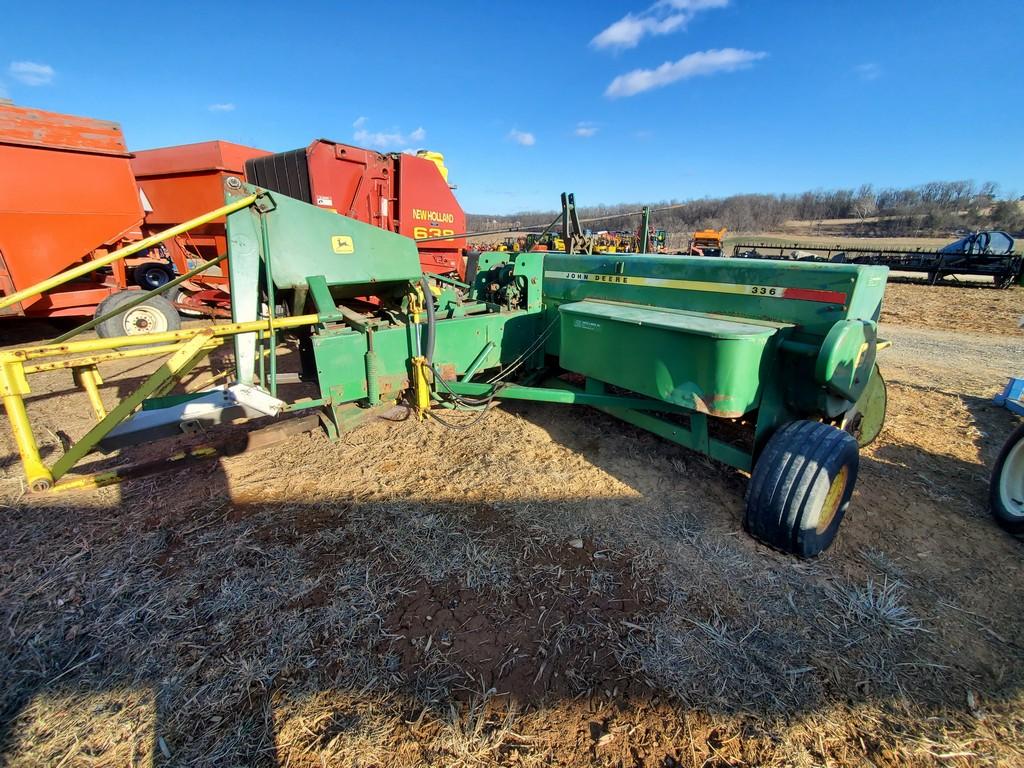 John Deere 336 Small Square Baler
