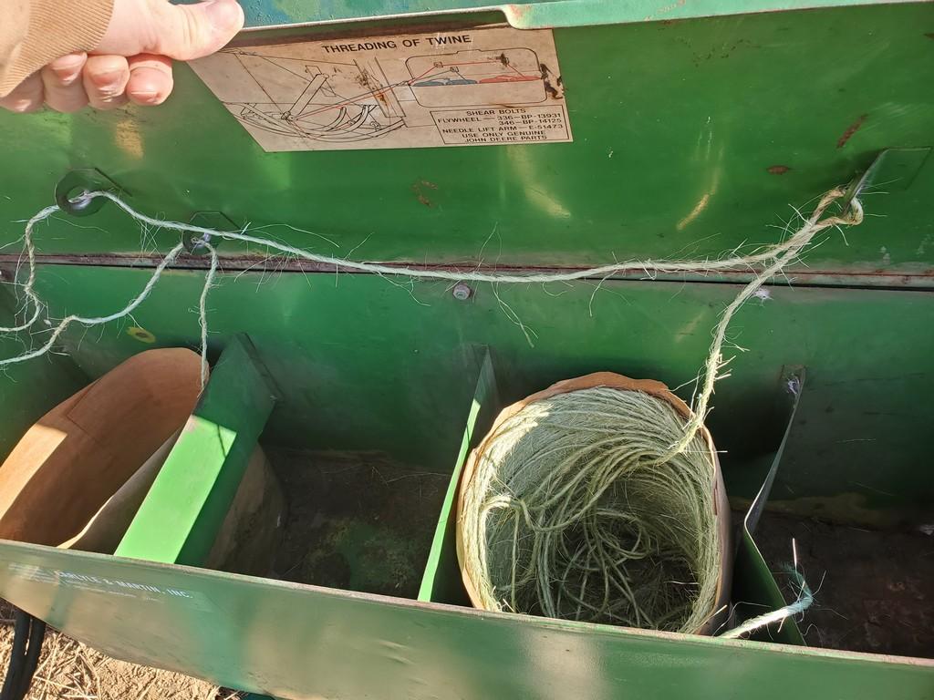 John Deere 336 Small Square Baler
