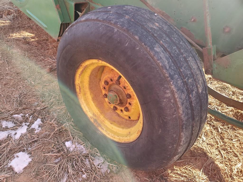 John Deere 336 Small Square Baler