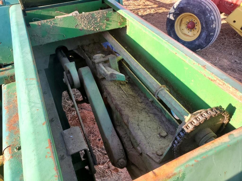 John Deere 336 Small Square Baler