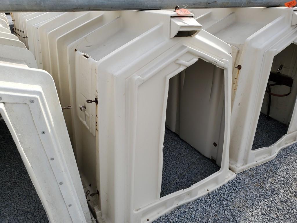 Calf-Tel  Calf Hutch