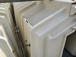 Calf-Tel  Calf Hutch