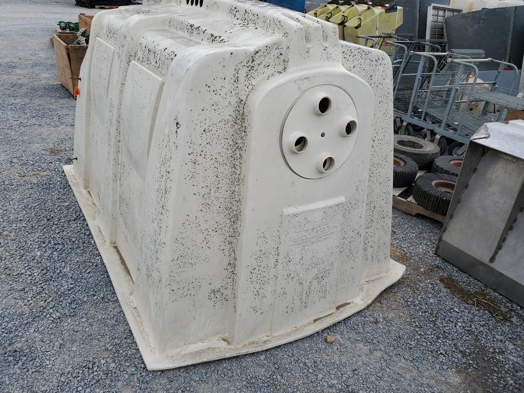Agri-Plastics  Calf Hutch