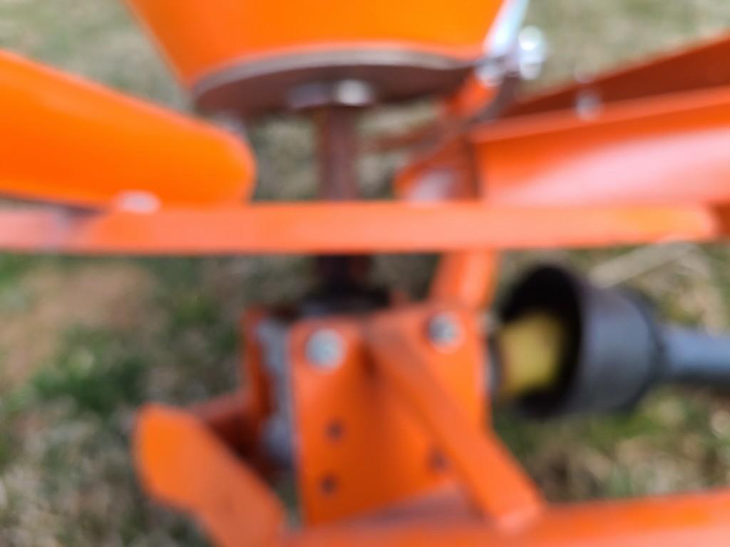 Agrex 150 Spinner Spreader