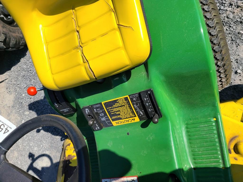 John Deere 185 Riding Tractor 'Ride & Drive'