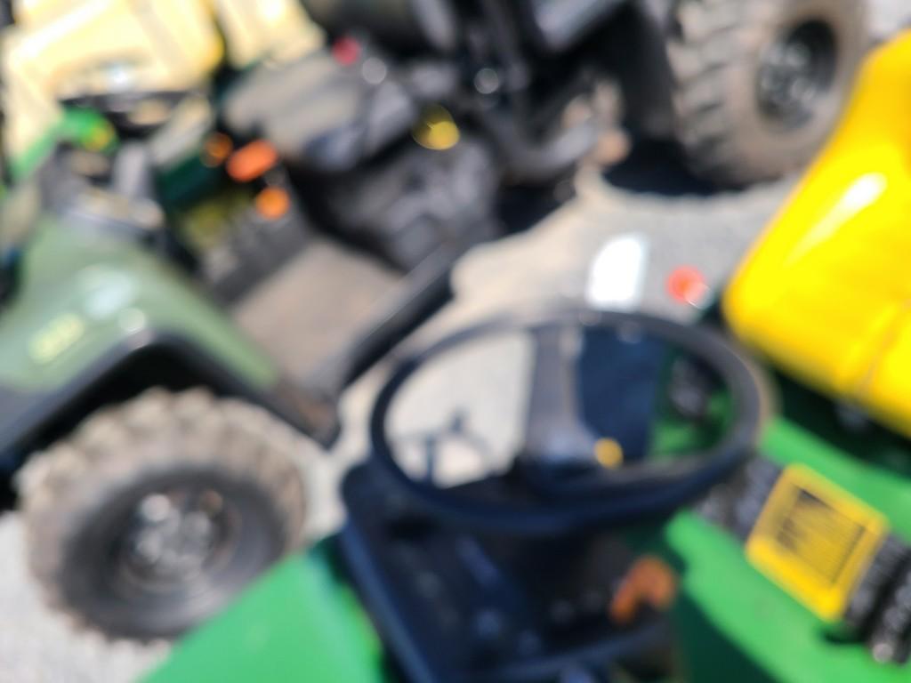 John Deere 185 Riding Tractor 'Ride & Drive'