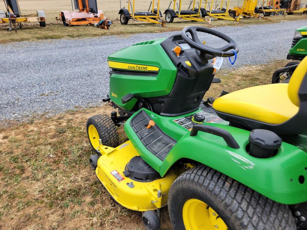 2018 John Deere X570 Riding Tractor 'Ride & Drive'