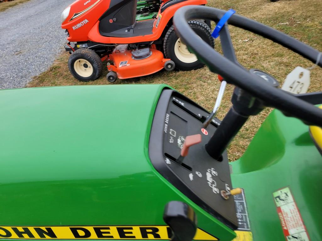 John Deere 318 Riding Tractor 'Runs & Operates'