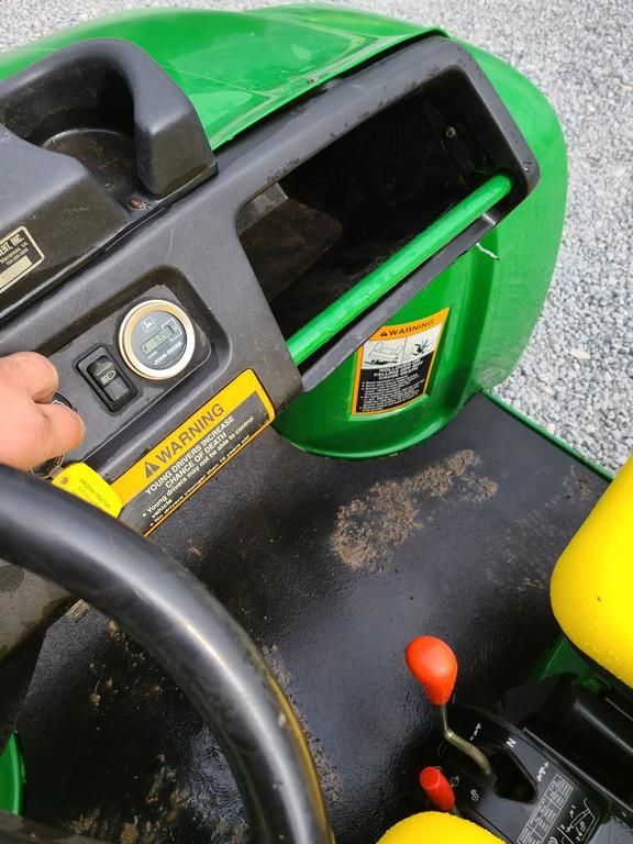 John Deere 6x4 Gator Utility Vehicle - NO TITLE 'Ride & Drive'