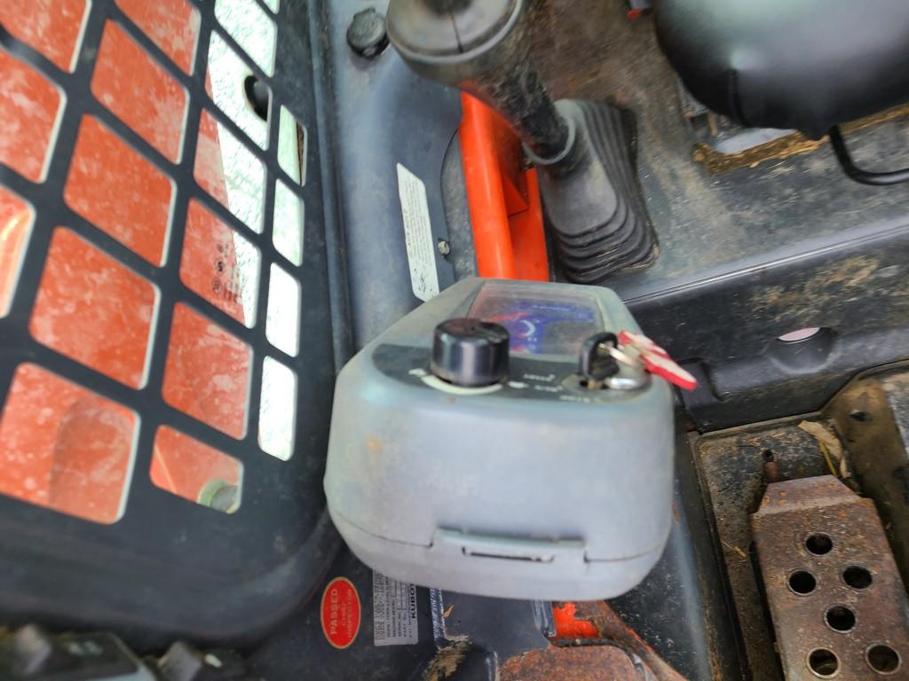 Kubota SSV65 Skid Steer 'Runs & Operates'