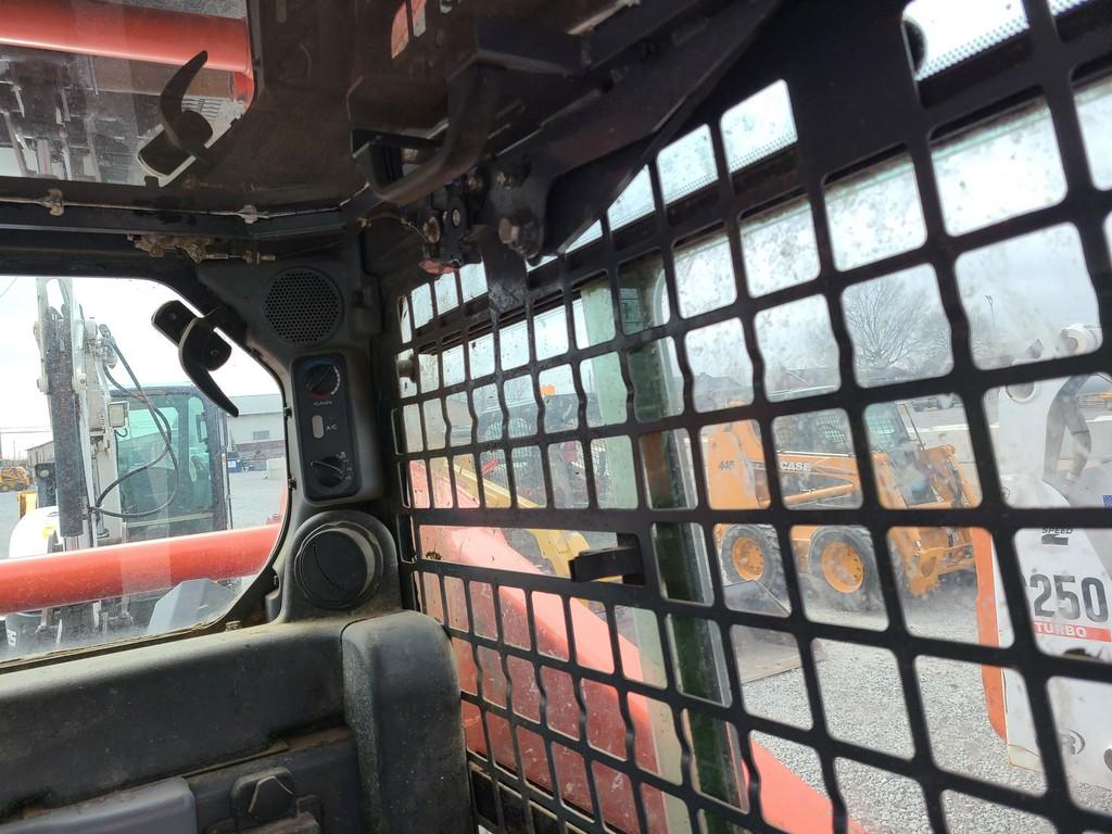 Kubota SSV65 Skid Steer 'Runs & Operates'