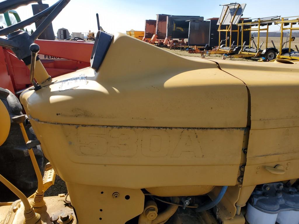 Ford 530A Tractor 'Runs & Operates'