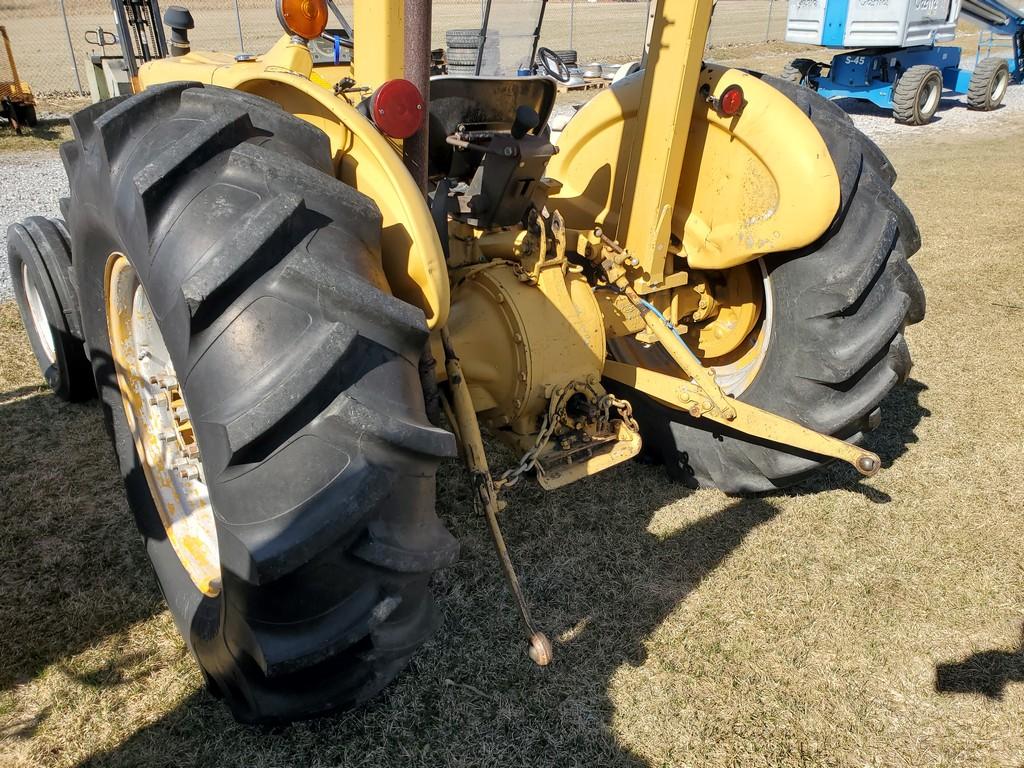Ford 530A Tractor 'Runs & Operates'