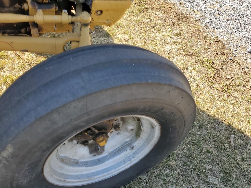 Ford 530A Tractor 'Runs & Operates'