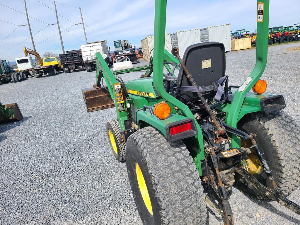 John Deere 955 Compact Loader Tractor 'AS-IS, THIS UNIT HAS PROBLEMS, All of its problems may or may