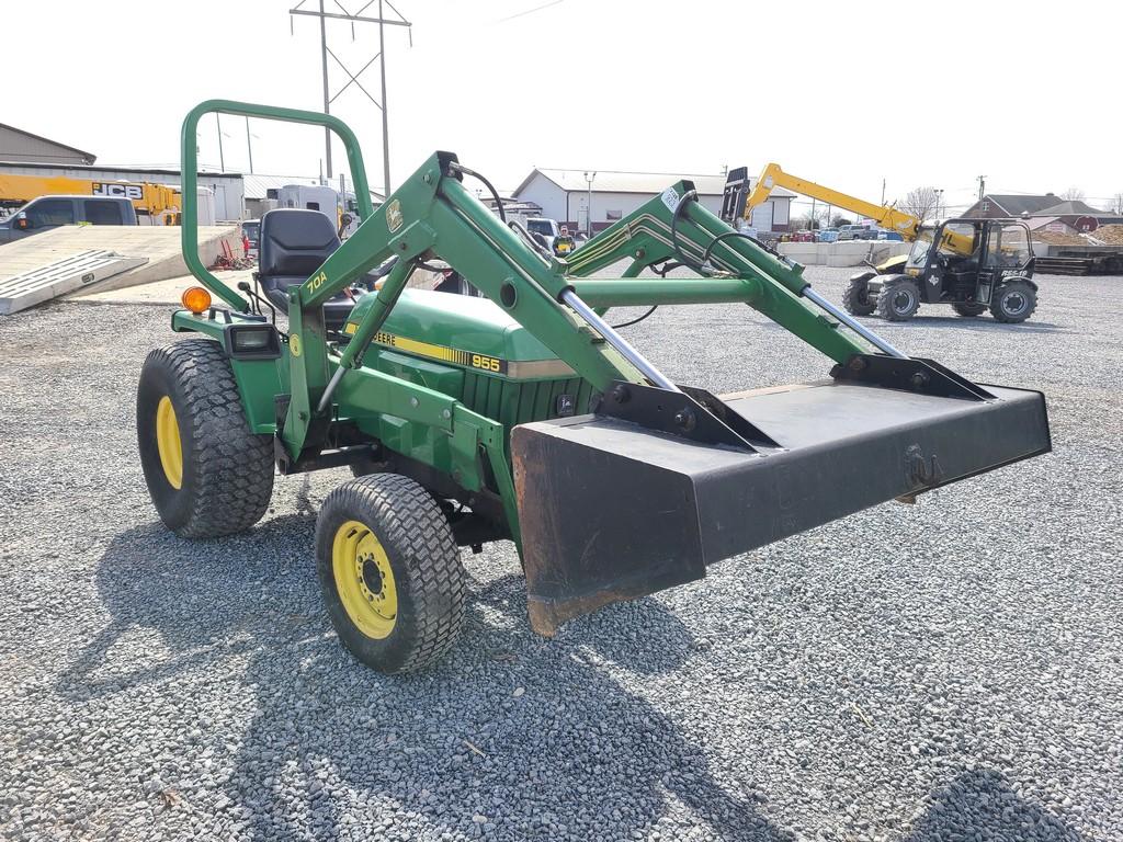 John Deere 955 Compact Loader Tractor 'AS-IS, THIS UNIT HAS PROBLEMS, All of its problems may or may