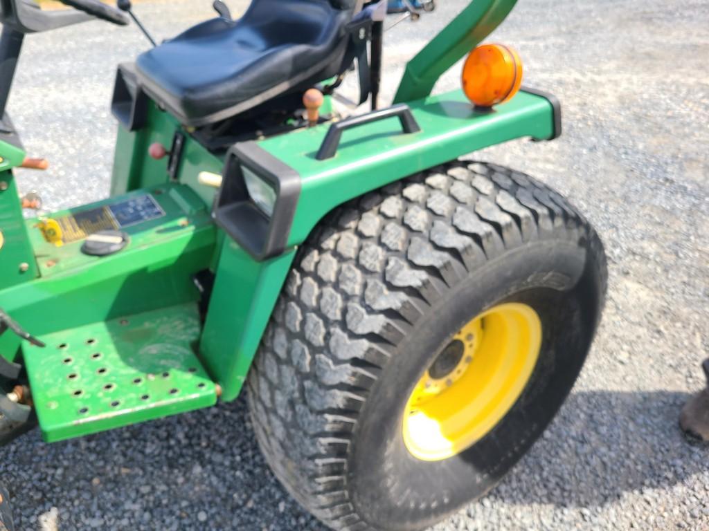 John Deere 955 Compact Loader Tractor 'AS-IS, THIS UNIT HAS PROBLEMS, All of its problems may or may