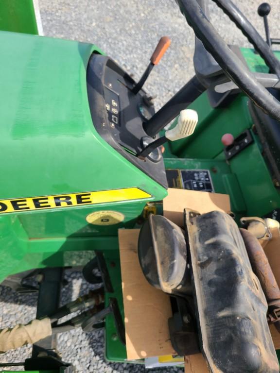 John Deere 955 Compact Loader Tractor 'AS-IS, THIS UNIT HAS PROBLEMS, All of its problems may or may