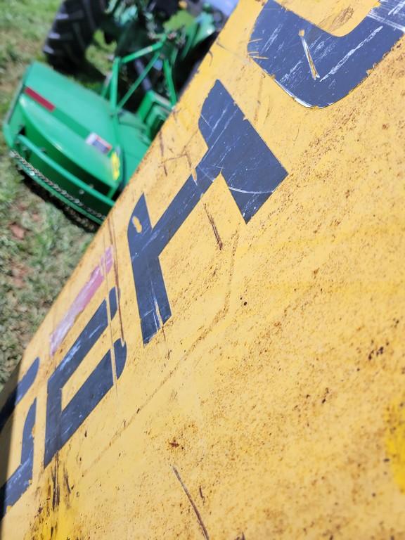 Gehl 4625 Skid Steer  'Runs & Operates'