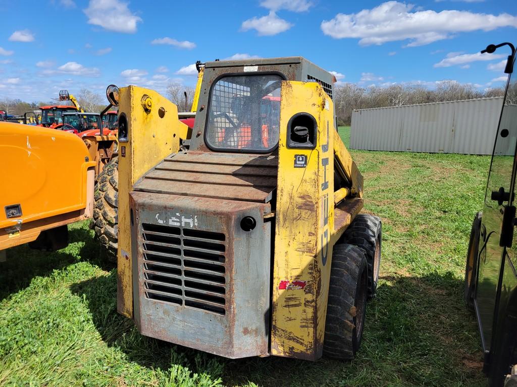 Gehl 4625 Skid Steer  'Runs & Operates'