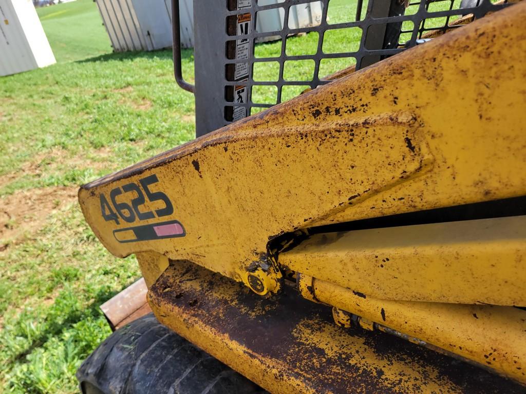 Gehl 4625 Skid Steer  'Runs & Operates'