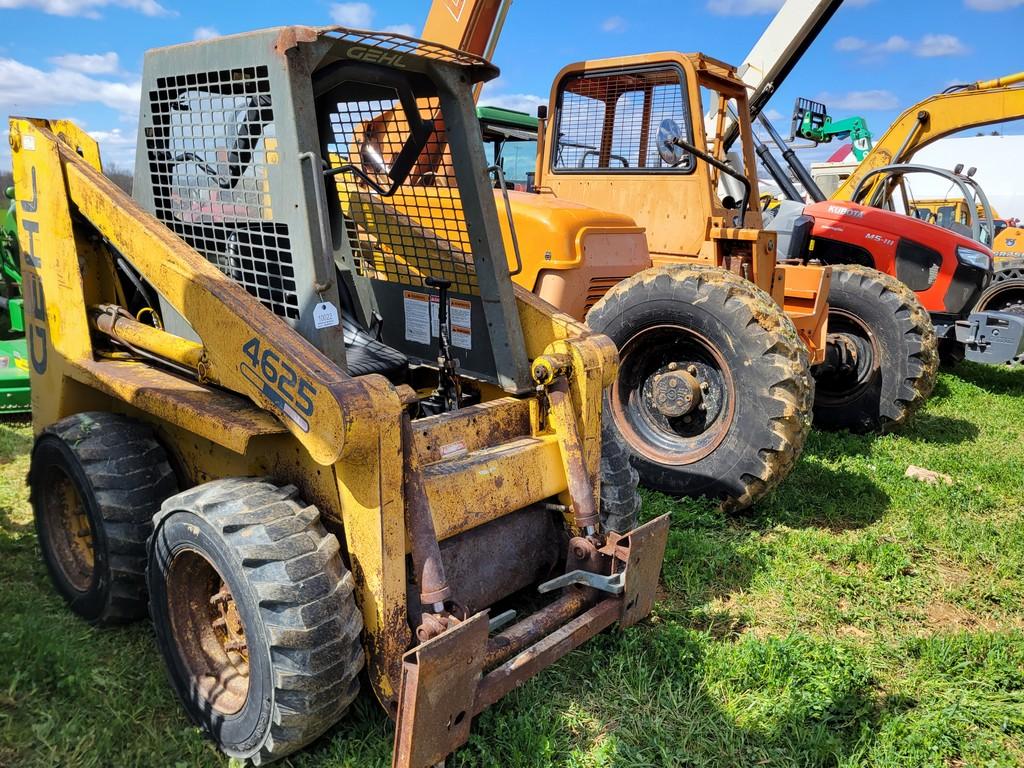 Gehl 4625 Skid Steer  'Runs & Operates'