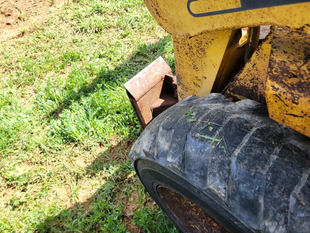 Gehl 4625 Skid Steer  'Runs & Operates'
