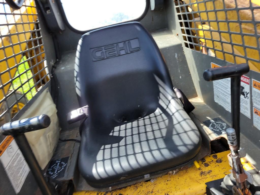 Gehl 4625 Skid Steer  'Runs & Operates'